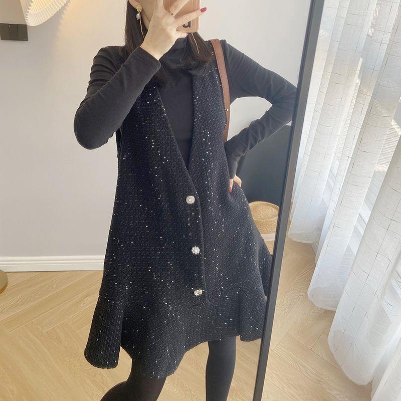 Luxurious Fashion Style Sleeveless Dress For Autumn 2026 With Unique V-neck And A-line Silhouette Black Loose Ruffled Dress Trendy And Fashionable