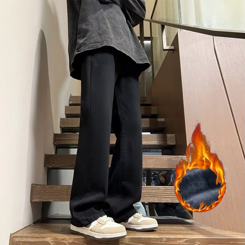 2025 Men Autumn Winter Warm Jeans Male Fleece Lined Thickened Casual Denim Pants Loose Straight Black Elasticity Trousers 251226