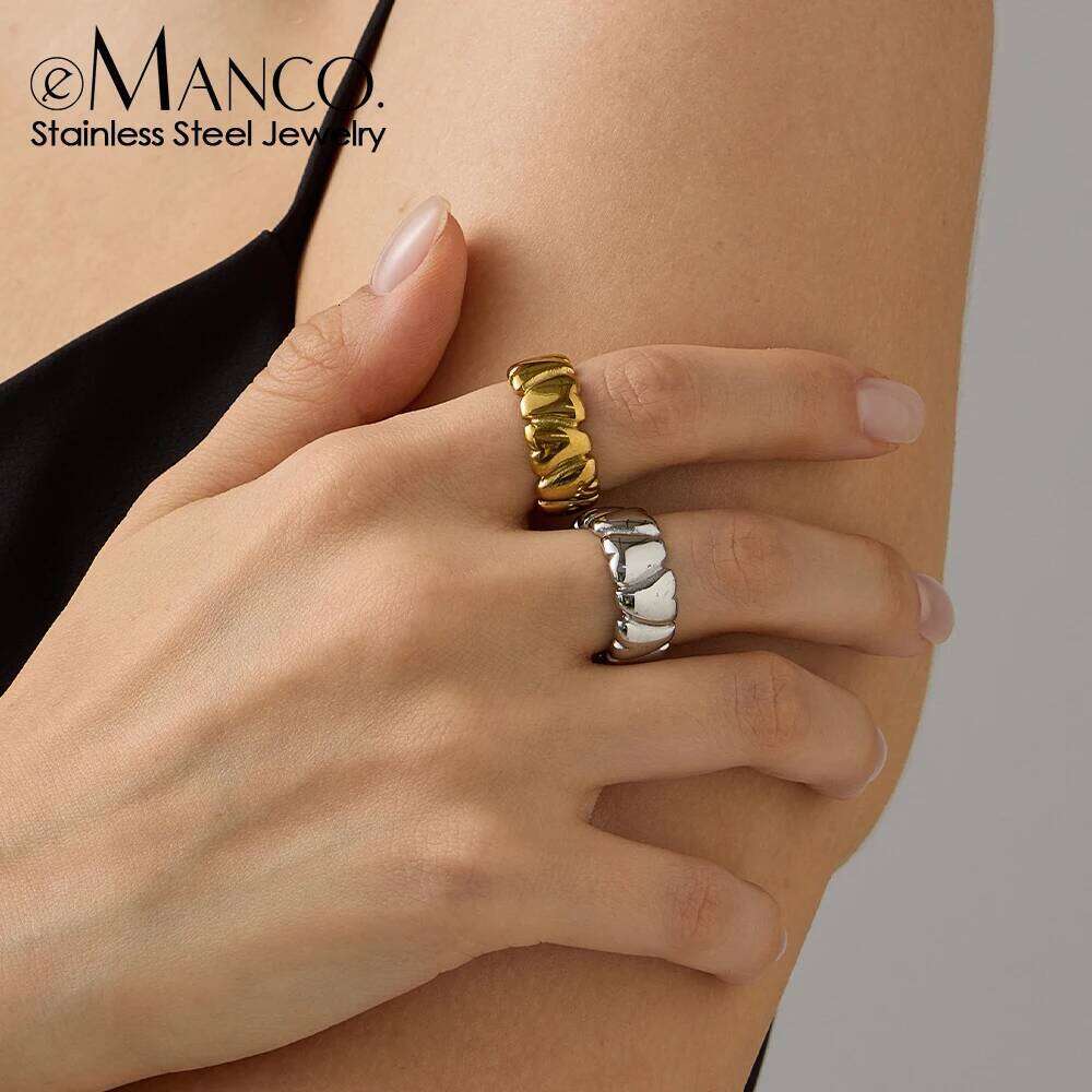 eManco Stainless Steel Heart Ring Minimalist Style with Geometric Textured Elements Ideal for Daily Commute Jewelry