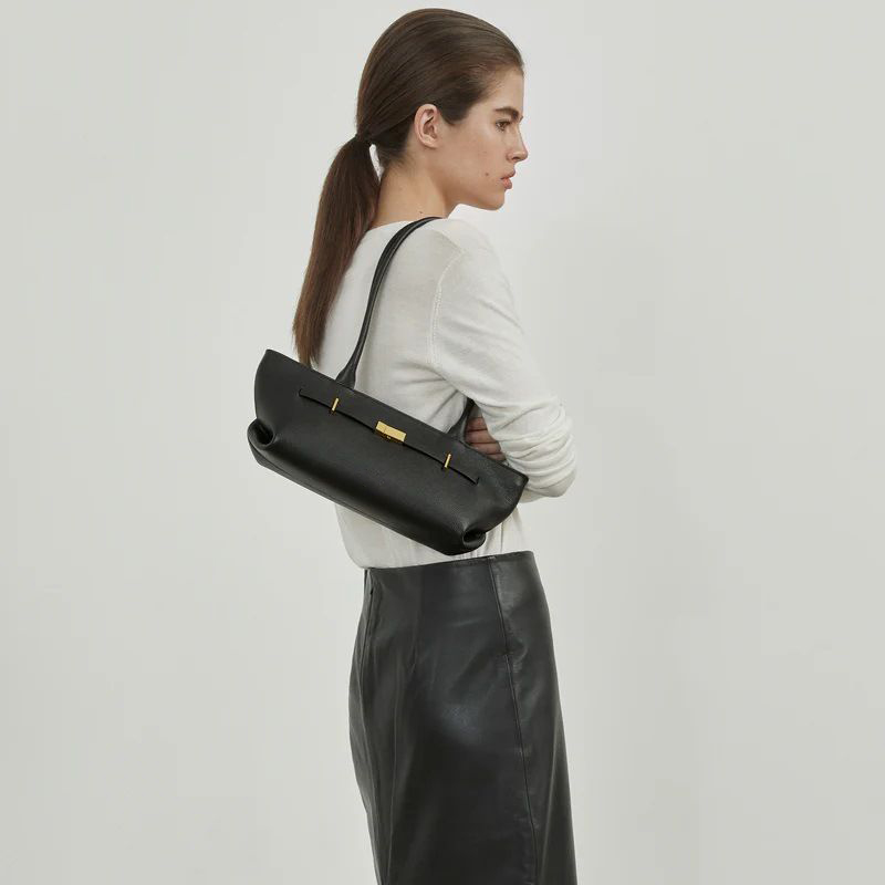 New York Designer's Luxurious And High Quality Crossbody Bag With Retro And Casual Style Suitable For Women's Daily Commuting And Versatile In Style