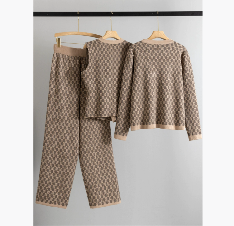 European new fashion style knitted suit women's spring and autumn vest sweater cardigan pants three piece set trendy