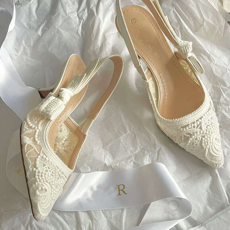 2025 D Autumn Flat White Lace Embroidered Sandals Wedding Bridesmaid Kitten Sexy High Heels Single Shoes For Women