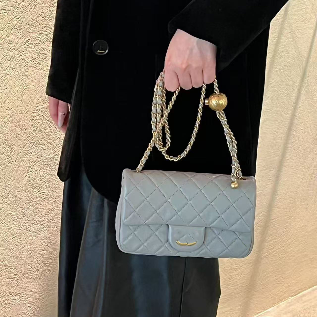 Designer Bag mini velvet flip cover Bag Chain Crossbody Bag Golden Ball Fashionable Double-layer Flip Bag 20CM Caviar Genuine Leather Luxury Handbag Crossbody