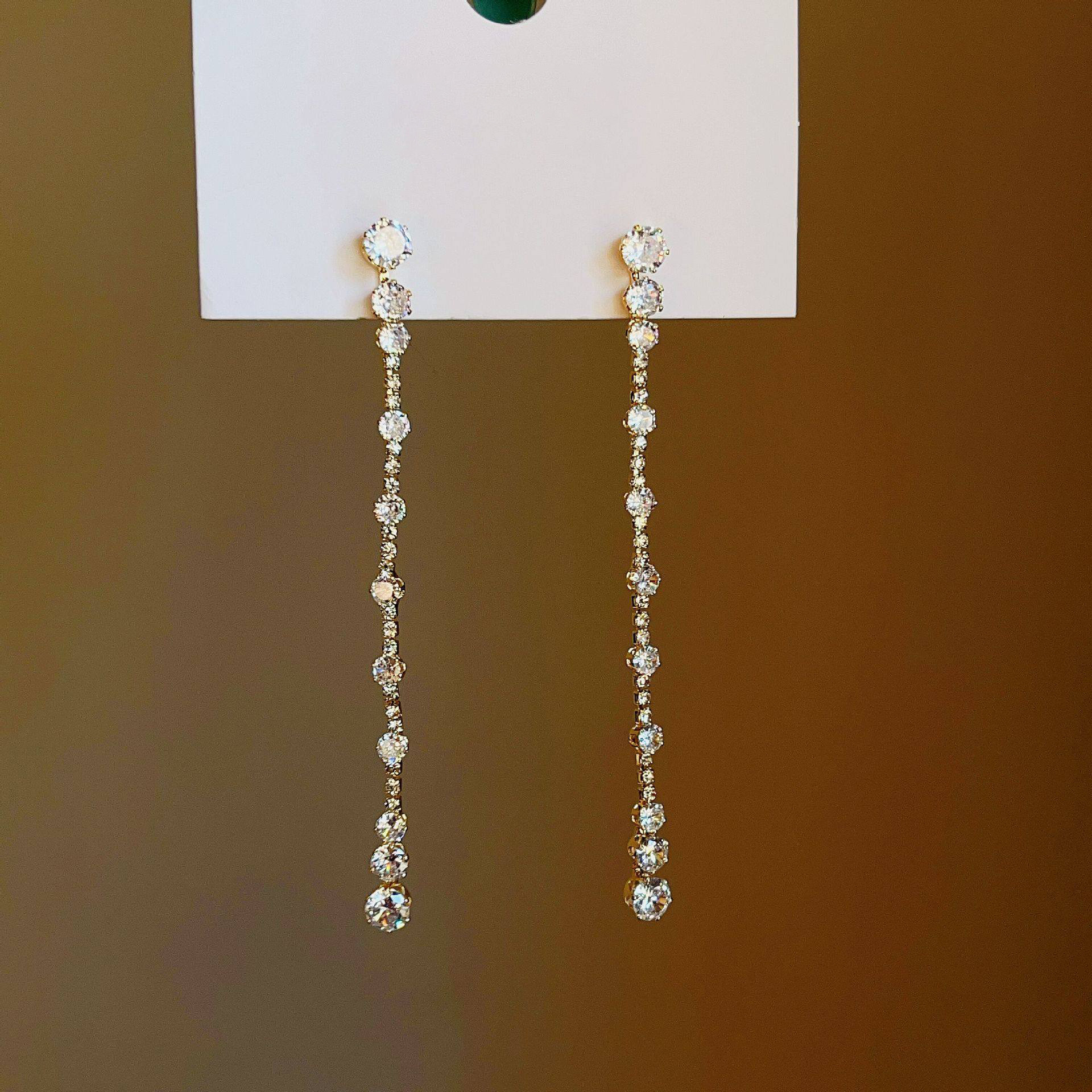 Silver Needle Zircon Round Tassel Exquisite Elegant Niche Style Versatile Earrings Light Luxury High-end Feel Women's Ear Jewelry