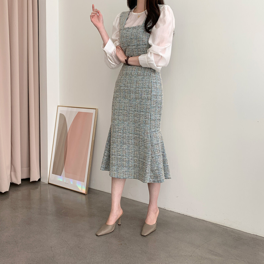 Korean-style Stylish Tight-fitting Vintage Wool Fabric 2026 Autumn-winter New Style Women's Urban Sexy Dress With Shoulder Straps