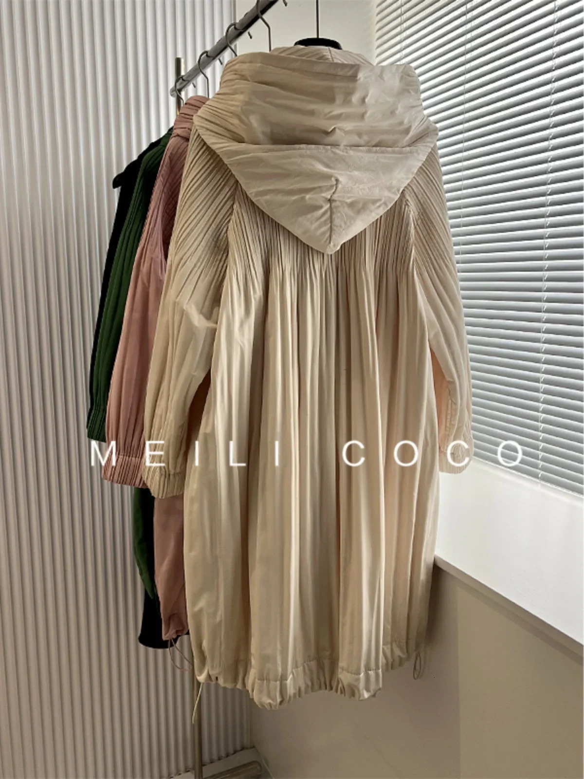 ALSEY Miyake Pleated Solid Collar Hooded Fashion Womens Jacket 2024 Autumn Winter Longsleeved Slim Lengthened Windbreaker 251231