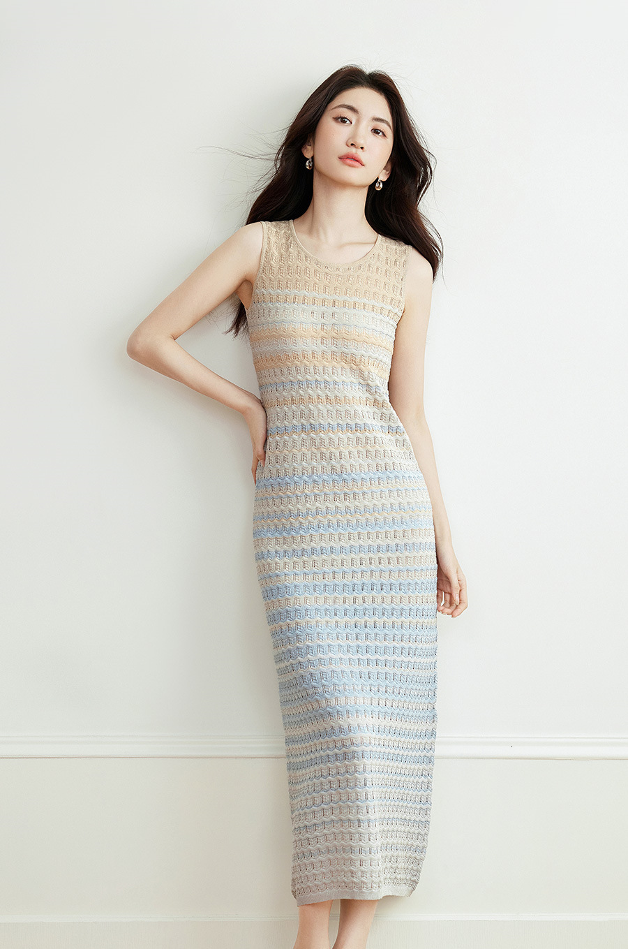 Women's Summer Knitted Dress With Gradient Color Design Featuring A Brand-new French Stylea Delicate And Elegant Open-sleeved Bright Red Striped 