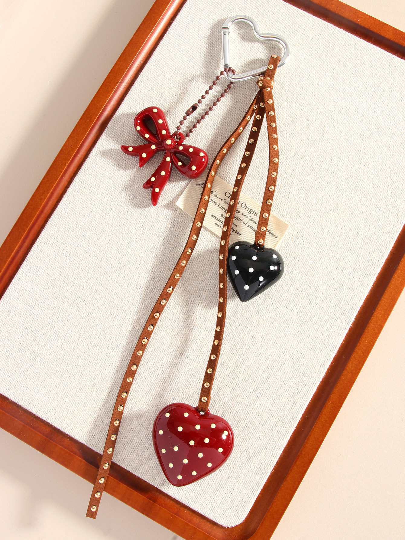 New winter bag charm Love Pompom Bag Charm Leather Rocking Horse bunny rabbit Keychain with Leather Bow Bell Braided DIY Tassel Cute Plush Bag Accesso