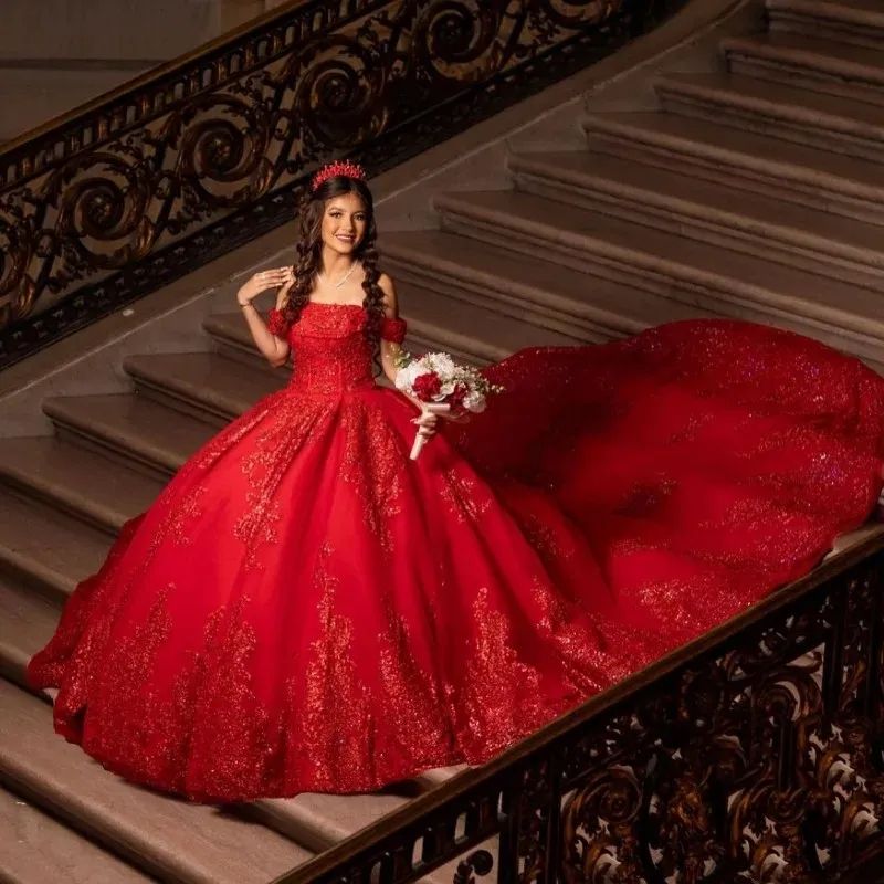 Fancy Red Ball Gown Beaded Quinceanera Dresses Lace Appliqued Prom Gowns Sequined Off The Shoulder Neckline Tulle Sweet 15 Masquerade Dress J04 B0312