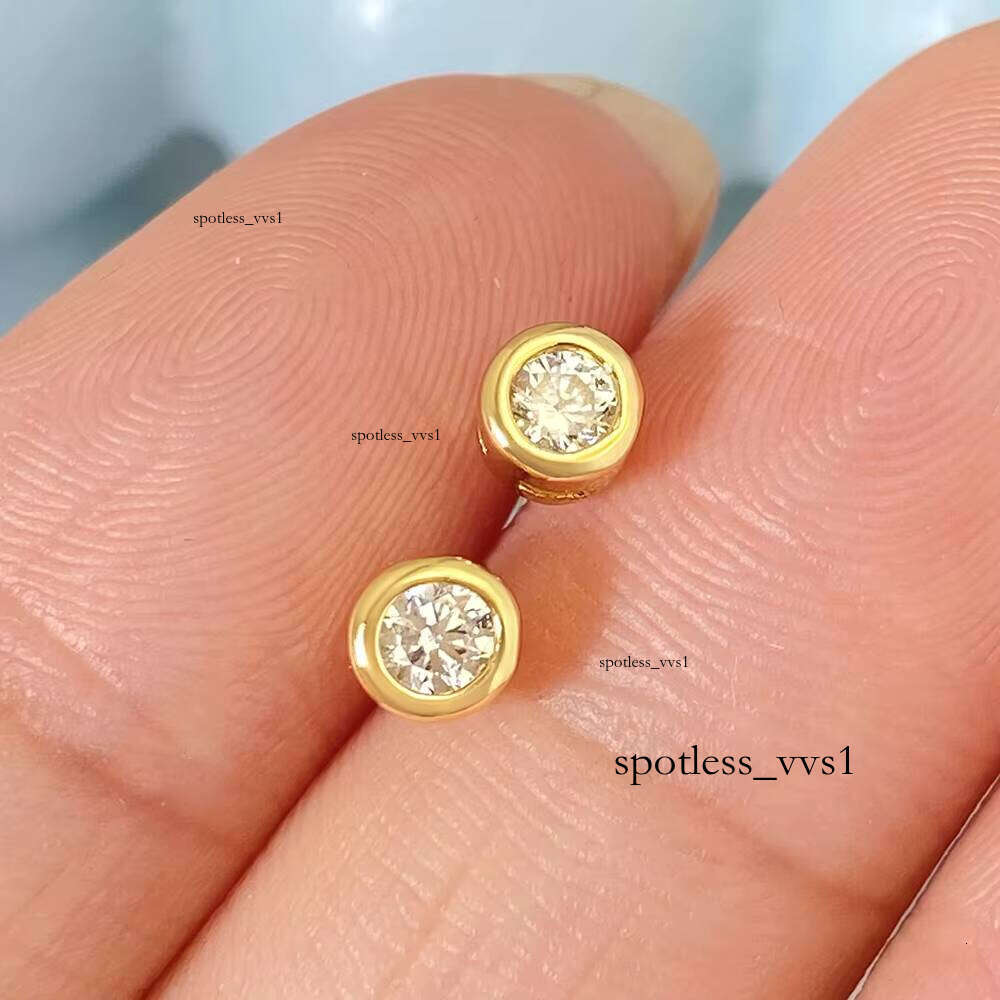 Fashionable and Simple Designer Waterproof 18k Gold Plated VVS Moissanite Women's Round Earrings