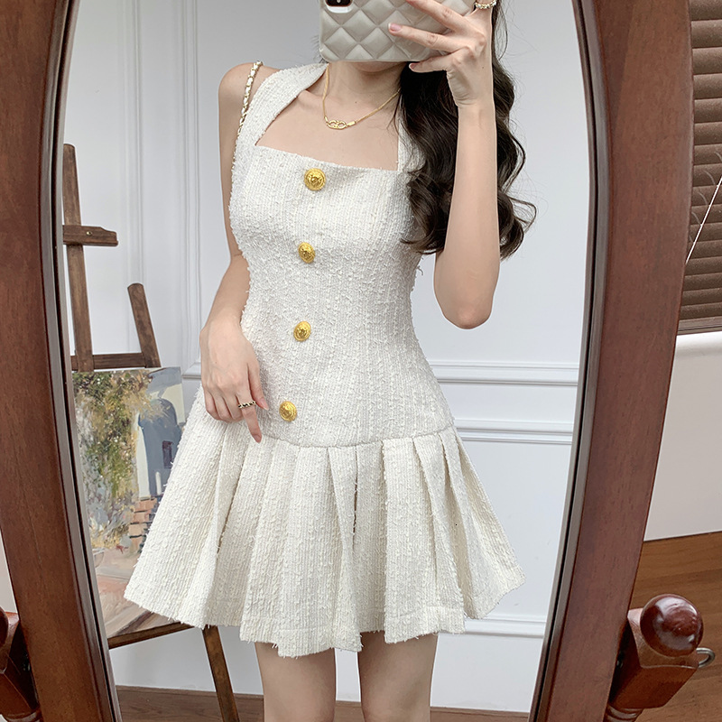 High-end Urban Sexy Women's Dress - Luxurious Versatile Casual Golden Button Thick Woolen Fabric Scoop Neck Wrap-style Dress