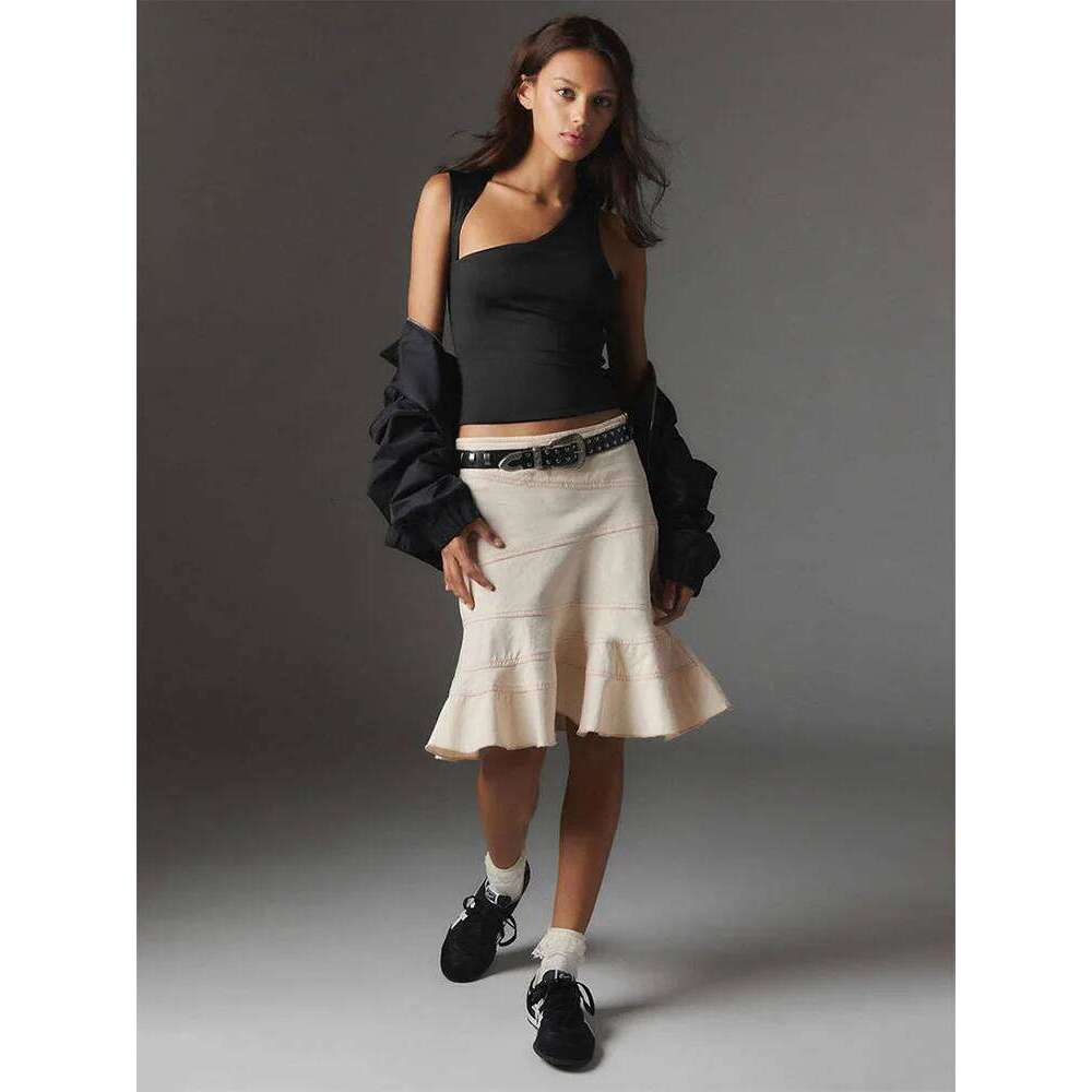 Newly 2025 Sleeveless Summer Crop White Black Casual Basic T Shirt Hot Girl Cut Out Sexy Tank Top Camisole