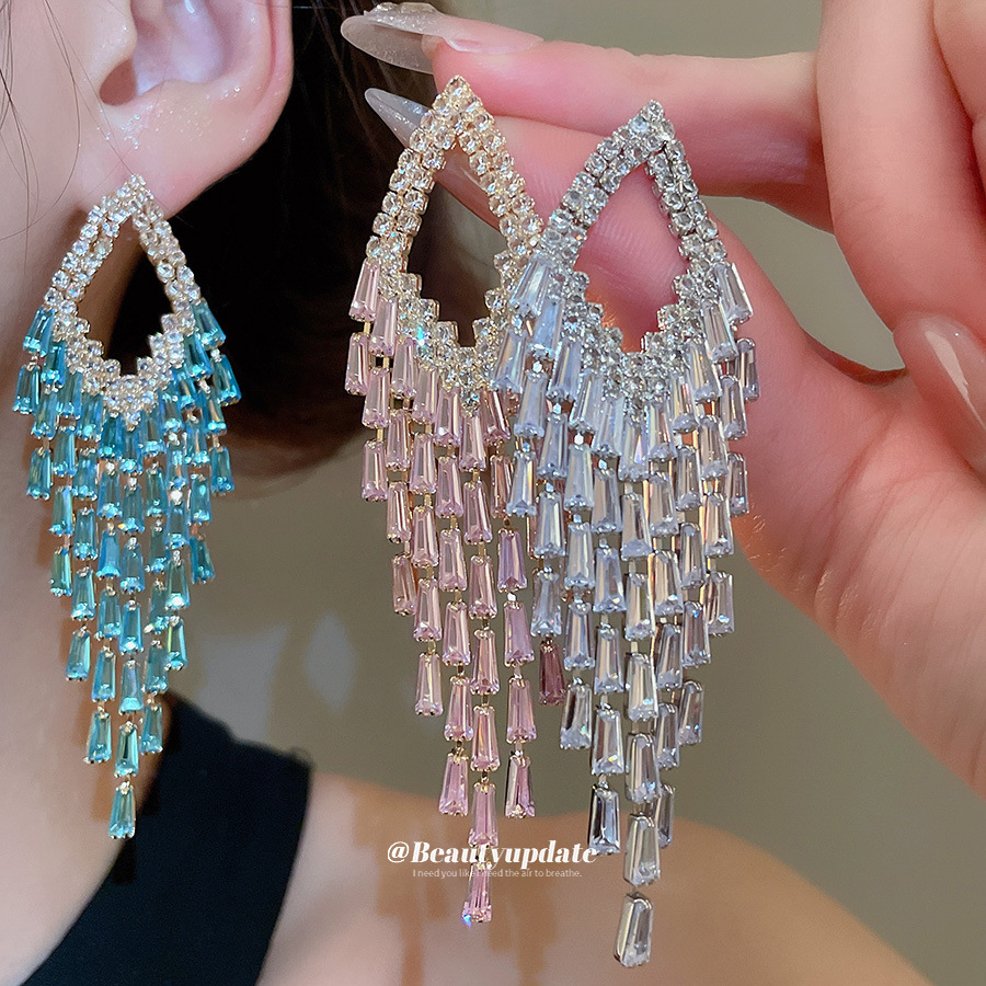 Silver needle super-shiny zircon diamond-shaped rectangular fringed earrings, fashionable and versatile earrings, earrings with a light luxury and high-end feel