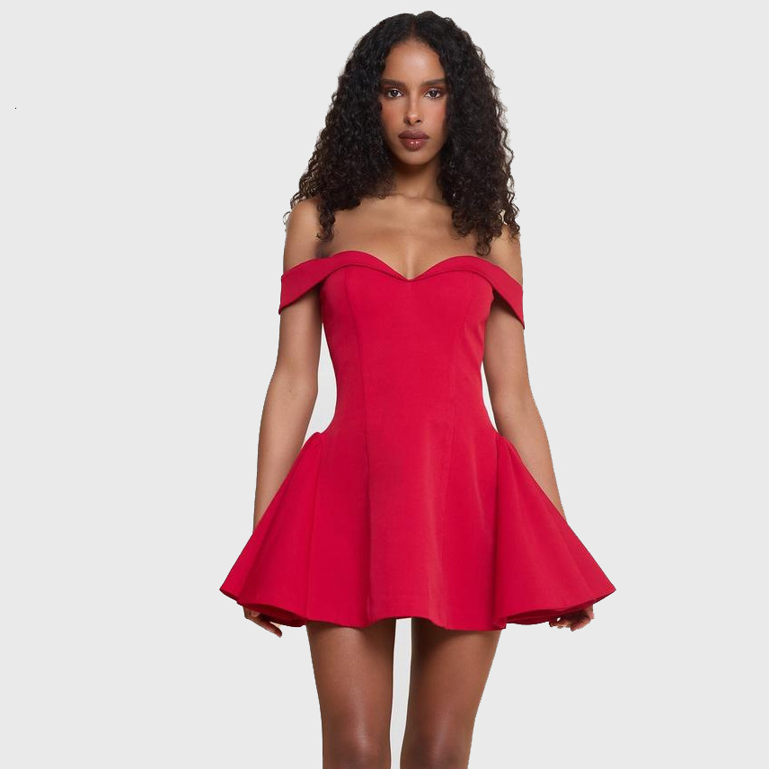 Spring 2026 New Products Of European And American Women's Clothing - Color-matched Off-shoulder Sleeveless Tight-fitting Dress With Ruffled Trim 