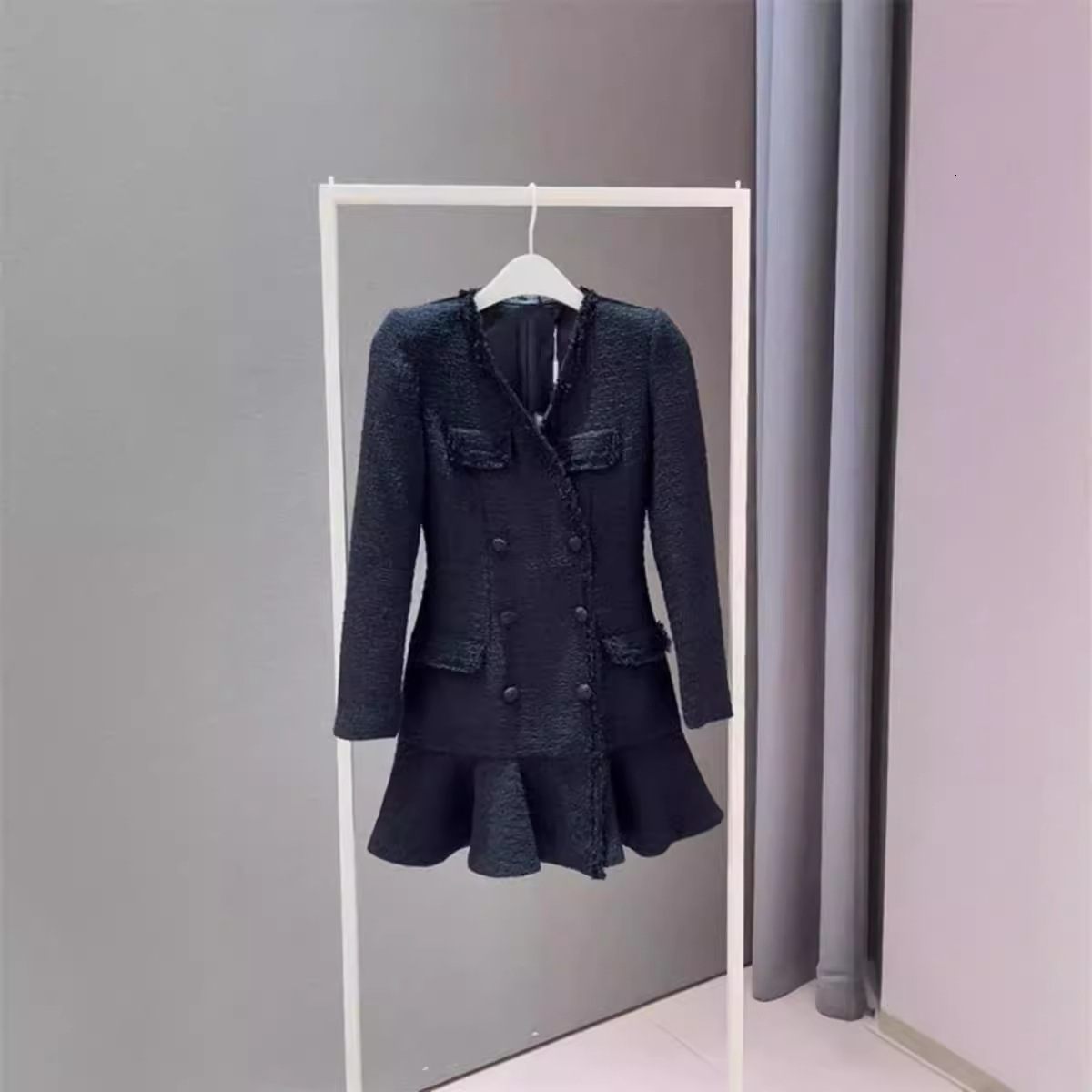 2023 Autumn Winter New Tweed Frayed Edge Patchwork Fake Two-Piece V-Neck Long Sleeve Dress