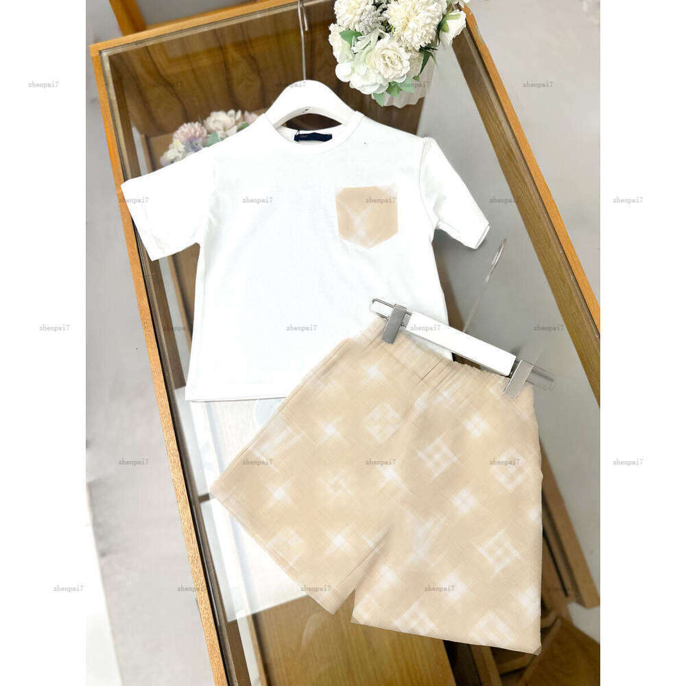 Top baby T-shirt set Printed pocket decoration boys girls tracksuits kids designer clothes Summer T-shirt and shorts A152X05N035