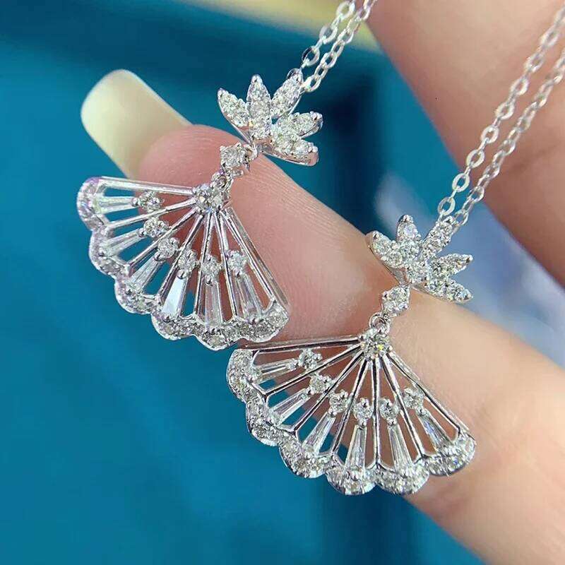 Fashion for Women Exquisite Fan Necklace Shiny Zircon AAAA Pendant New 925 Stamp Jewelry Party Ornament