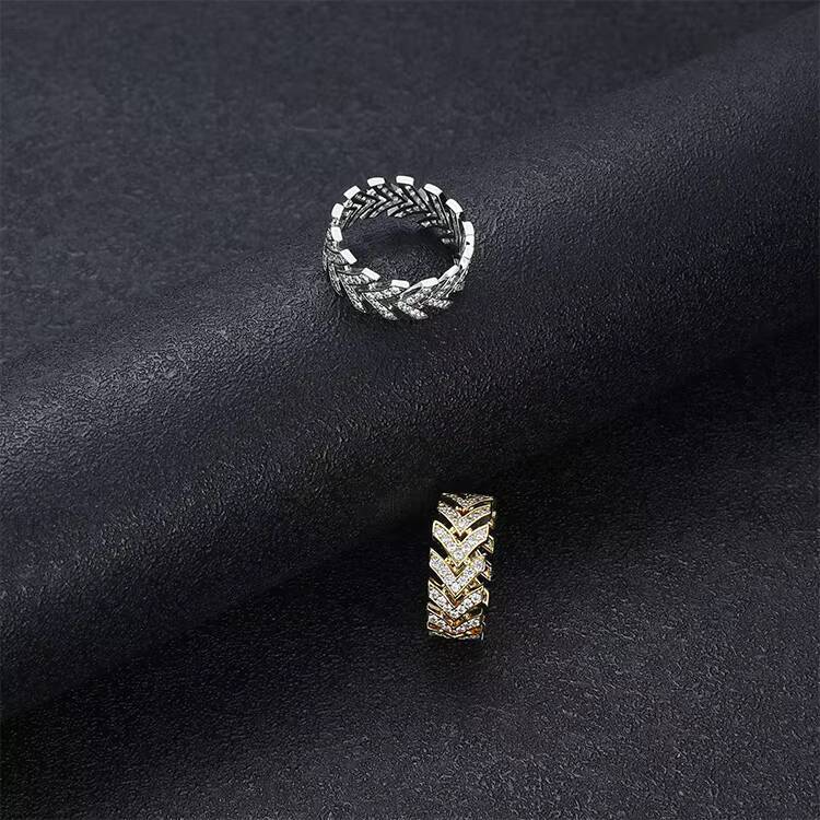 JWY High Quality 18K Gold Plated Brass Zircon Cuban Hip Hop Trendy Geometric Link Rings Princess Cut Number Copper