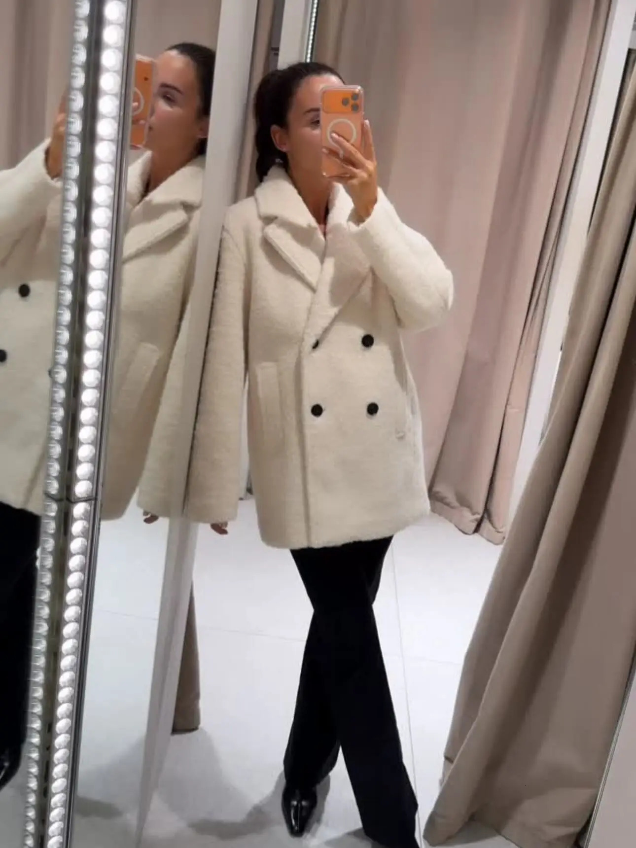 BSAY Double Breasted Coat for Women Fashion Autumn Winter white woolen fabric warm short overcoat Chic Ladies Tops Mujer 251216