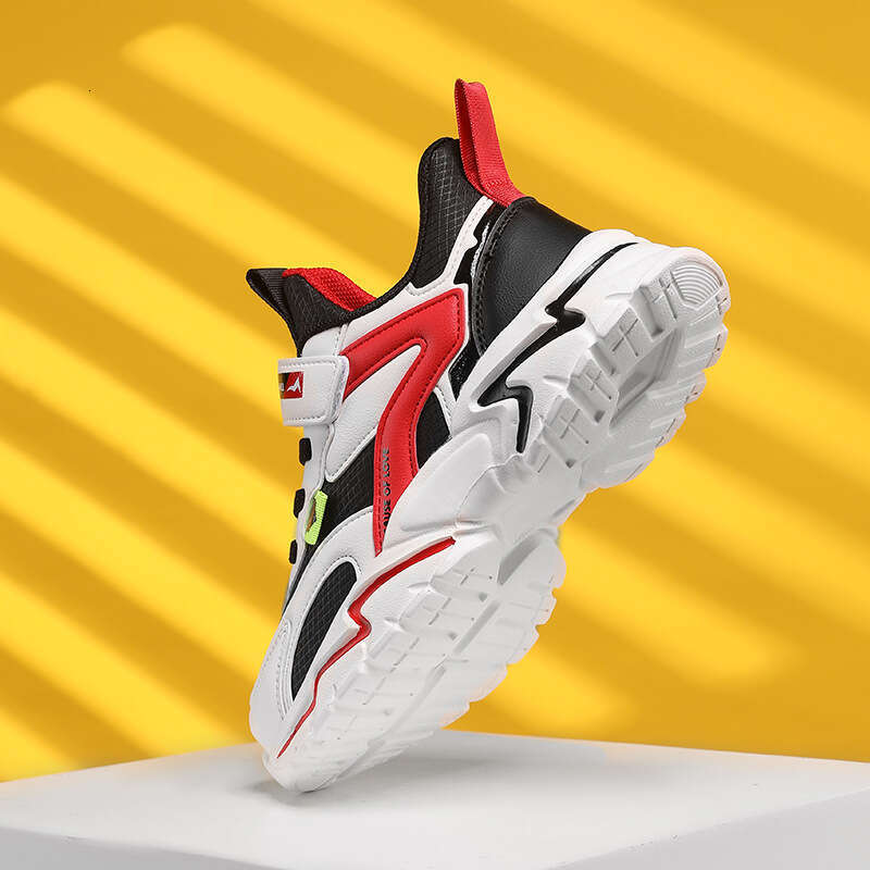 2025 New Boys' Sports for Older Children Students Breathable Mesh Dad Running Shoes Trendy