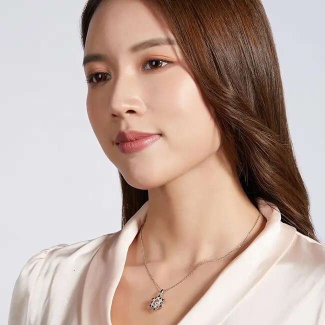 S925 Sterling Silver Snowflake Pendant Necklace for Women Korean Style Elegant Simple Collarbone Chain Christmas Gift Jewelry