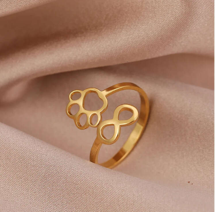 Creative Animal Paw Print Pendant Necklace Exquisite Simple Versatile Fashion Jewelry for Birthday Commemorative Gift