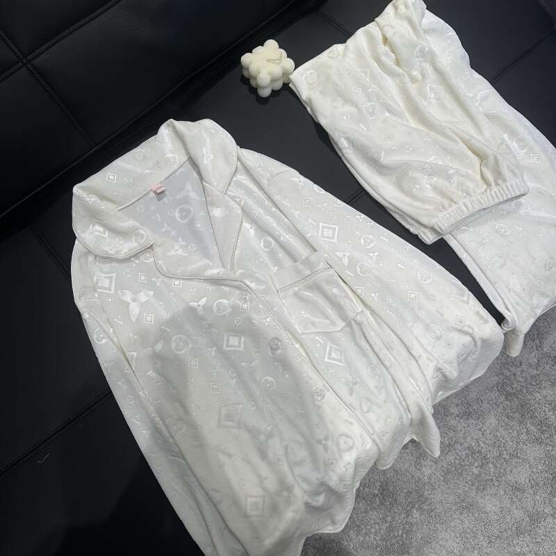 Yase Black And White Sweet Whisper Autumn Winter Gold Diamond Velvet Couple Pajamas High-End Embossed Design Light Luxury Elegant Set