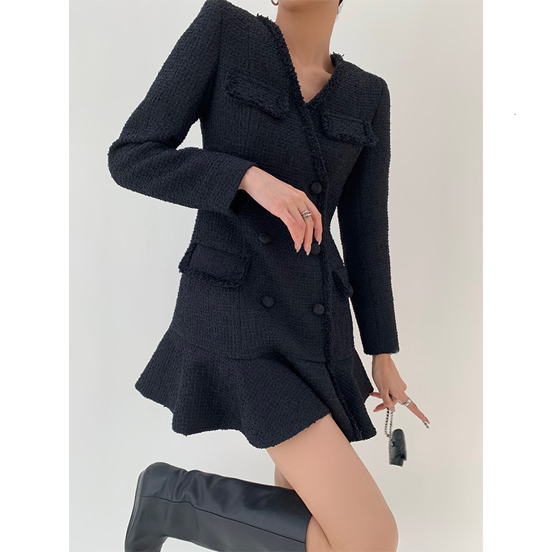 Urban Lady's Ensemble In The Style Of Audrey Hepburn - Classic Black Elegant Dress For Work Occasions V-neck Long-sleeved Short Skirt For Ladies