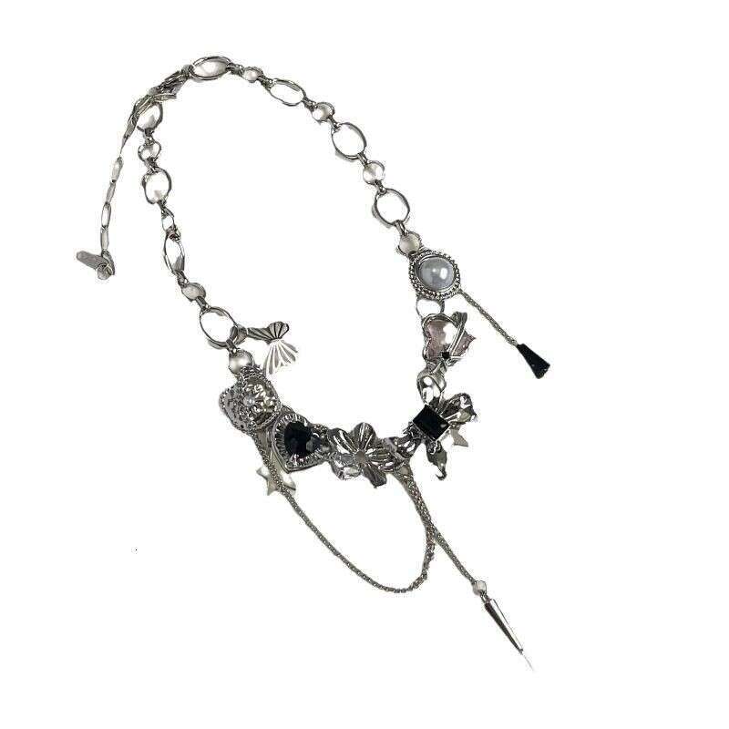 Light Luxury Exquisite Heart Pearl Flower Bow Star Rivet Tassel Necklace Trendy Cool Fashion Punk Collarbone Chain