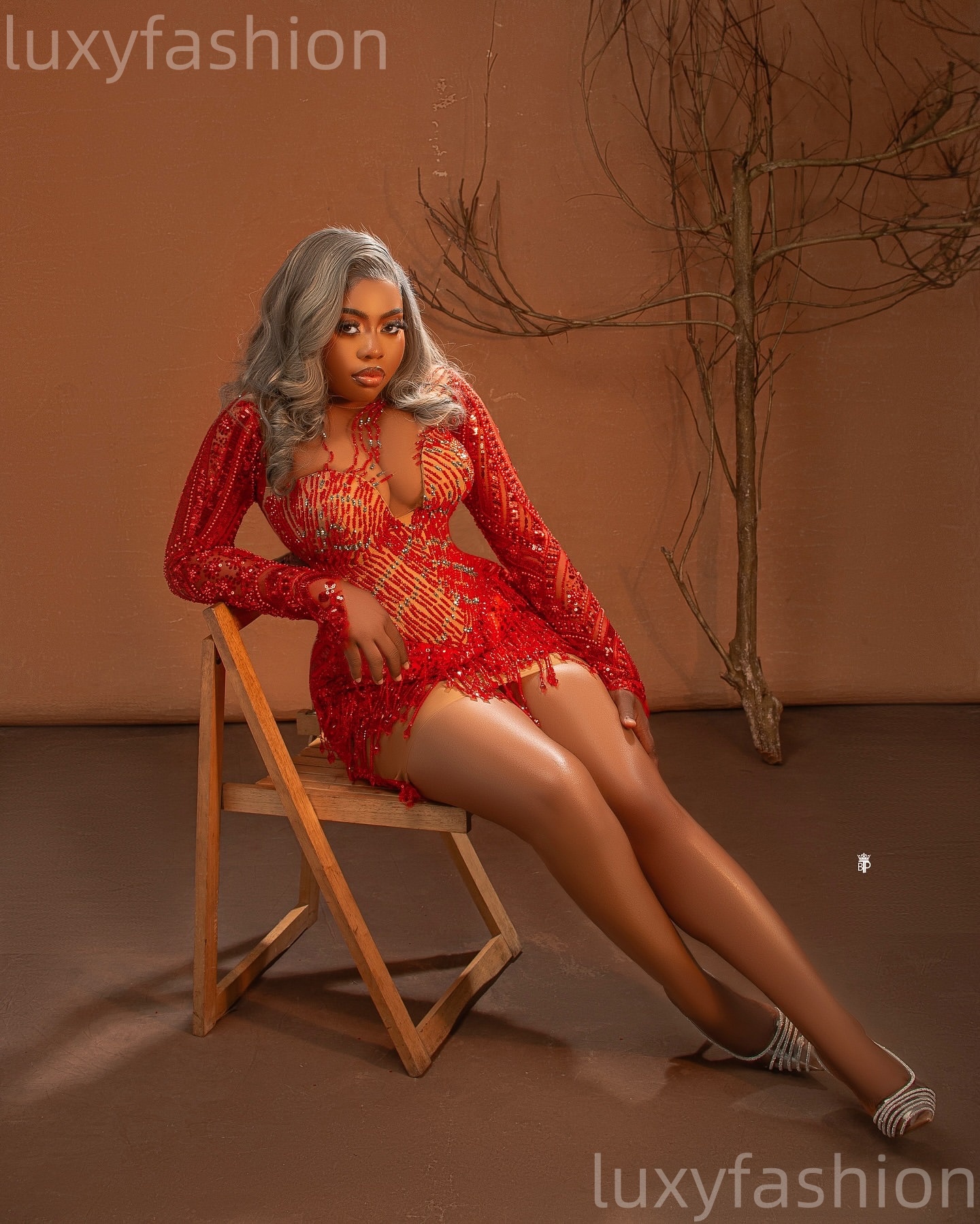 2026 Chic Red Sheath Cocktail Dress Illusion Beaded Crystals Sheer Neck Short Mini Graduation Homecoming Birthday Dresses For Special Occasions Sweeth