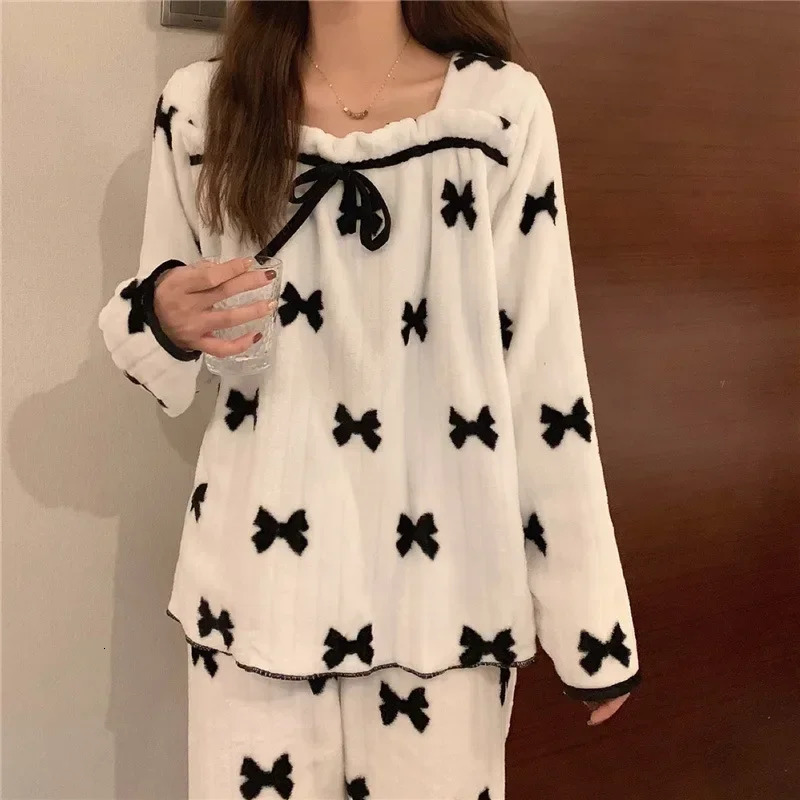 Thickened Coral Fleece Pajamas Autumn Winter Home Clothes Long Sleeve Pants Comfortable Breathable Sleepwear 251231