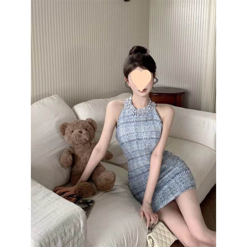 Urban Sexy Style Women's Dress - Solid-colored Checkered Scoop-neck Sleeveless Brooch-style Lightweight Hand-sewn Lettered Short Skirt