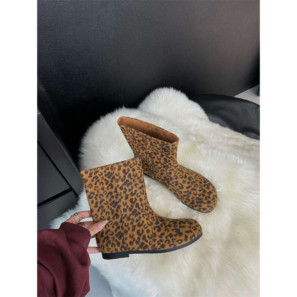 Lazy Style Pile Vintage Western Cowboy 2026 New Autumn Fashion Leopard Print Boken Short Boots for Women