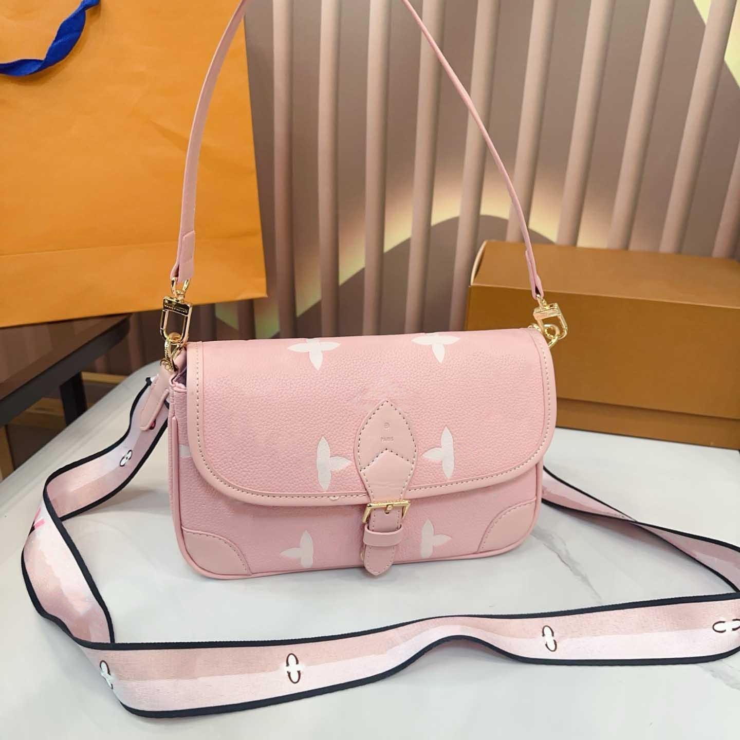 25SS Womens Luxurys Designer Baguette Bag Colorful Flwoer Leather Handbag Shouder Crossbody Bag Ladies Fashion Banquet Bag Messenger Bag Commute Bag Purse 24cm