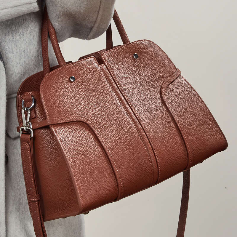 Luxury Shoulder Bags Totes Hobo Winter New Top Layer Cowhide Large Capacity Handbag Crossbody Cross Border Smiley Shell Genuine Leather Women S Bag SE