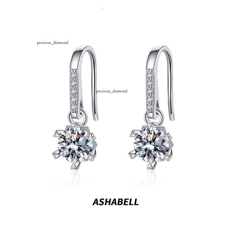 casual and fashionable Small Daisy D Color VVS Moissanite s925 Sterling Silver Earrings for Women