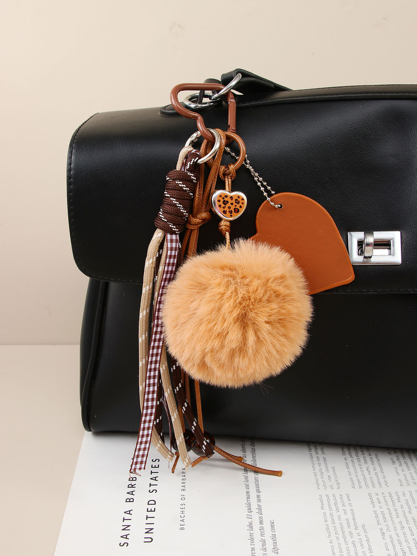 New winter bag charm Love Pompom Bag Charm Leather Rocking Horse bunny rabbit Keychain with Leather Bow Bell Braided DIY Tassel Cute Plush Bag Accesso