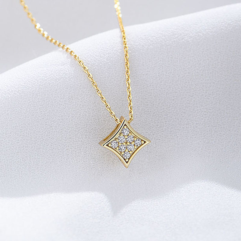 European and American Style Jewelry Niche Light Luxury Geometric Square Zircon Pendant Necklace for Women Pure Silver Collarbone Chain Design Versatile