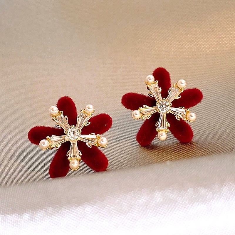 Silver needle red flocked zircon flower pearl earrings, autumn and winter vintage earrings, light luxury high-end niche earrings for women