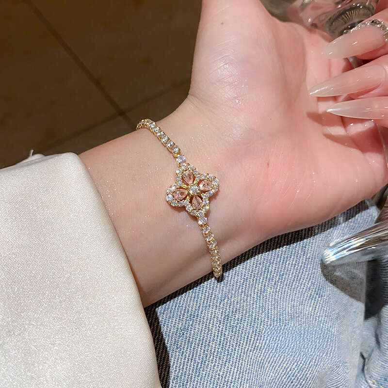 Flower Pendant Necklace Women's Necklace Luxury Gemstone Necklace