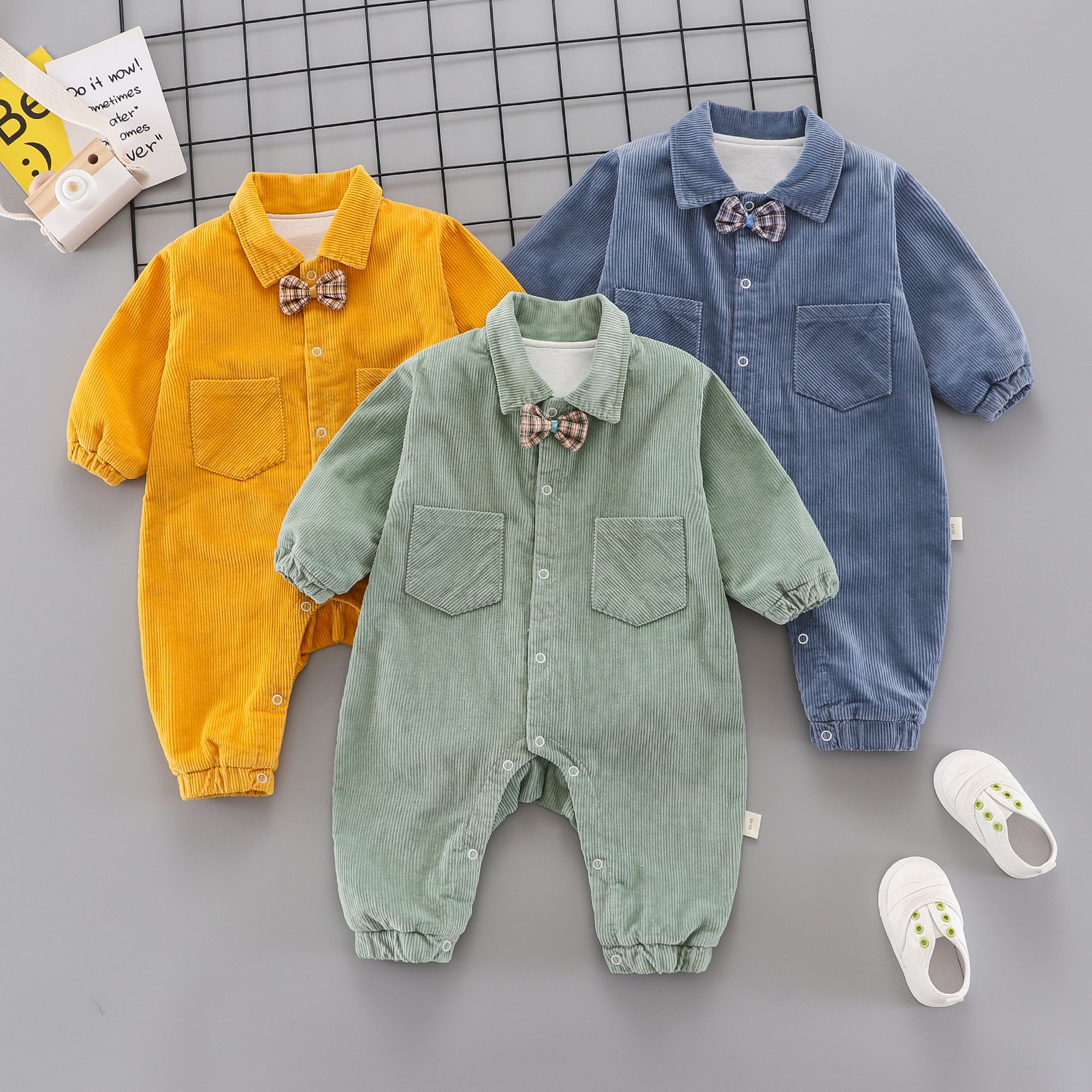 Wholesale of Spring and Autumn New Double layered jumpsuit for men and women, baby clothes, baby jackets, Ha Yi corduroy long sleeved crawling clothes