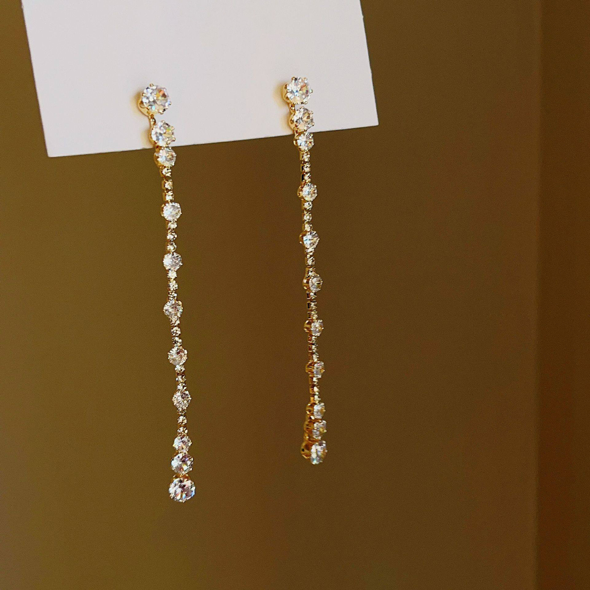 Silver Needle Zircon Round Tassel Exquisite Elegant Niche Style Versatile Earrings Light Luxury High-end Feel Women's Ear Jewelry