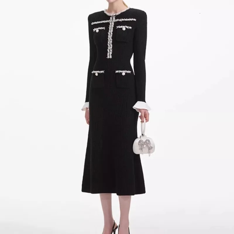 Urban Sexy High-end Design V-neck New Spring-autumn Women's Dress In French Style Elegant And Romantic High-end Lace Style Little Black Dress Sty