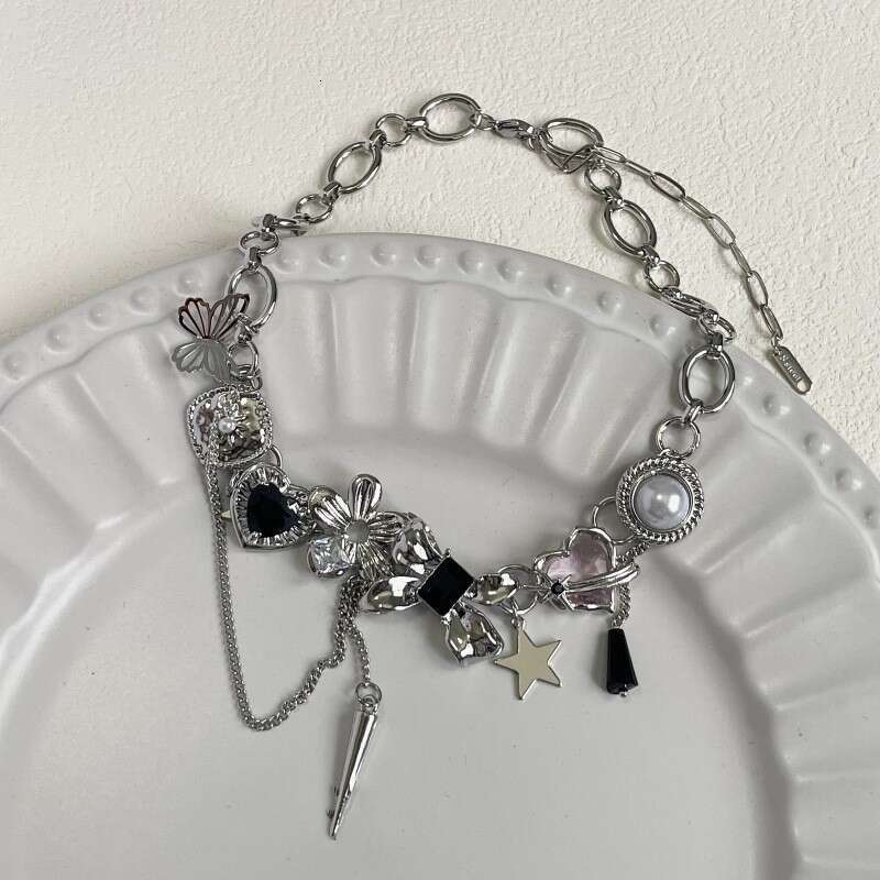 Light Luxury Exquisite Heart Pearl Flower Bow Star Rivet Tassel Necklace Trendy Cool Fashion Punk Collarbone Chain