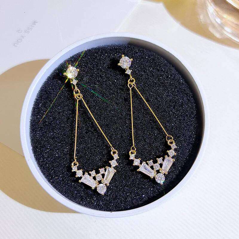 Exquisite New Style for Women's Long Geometric Tassel Temperament Wedding Bridal Jewelry Party Earrings