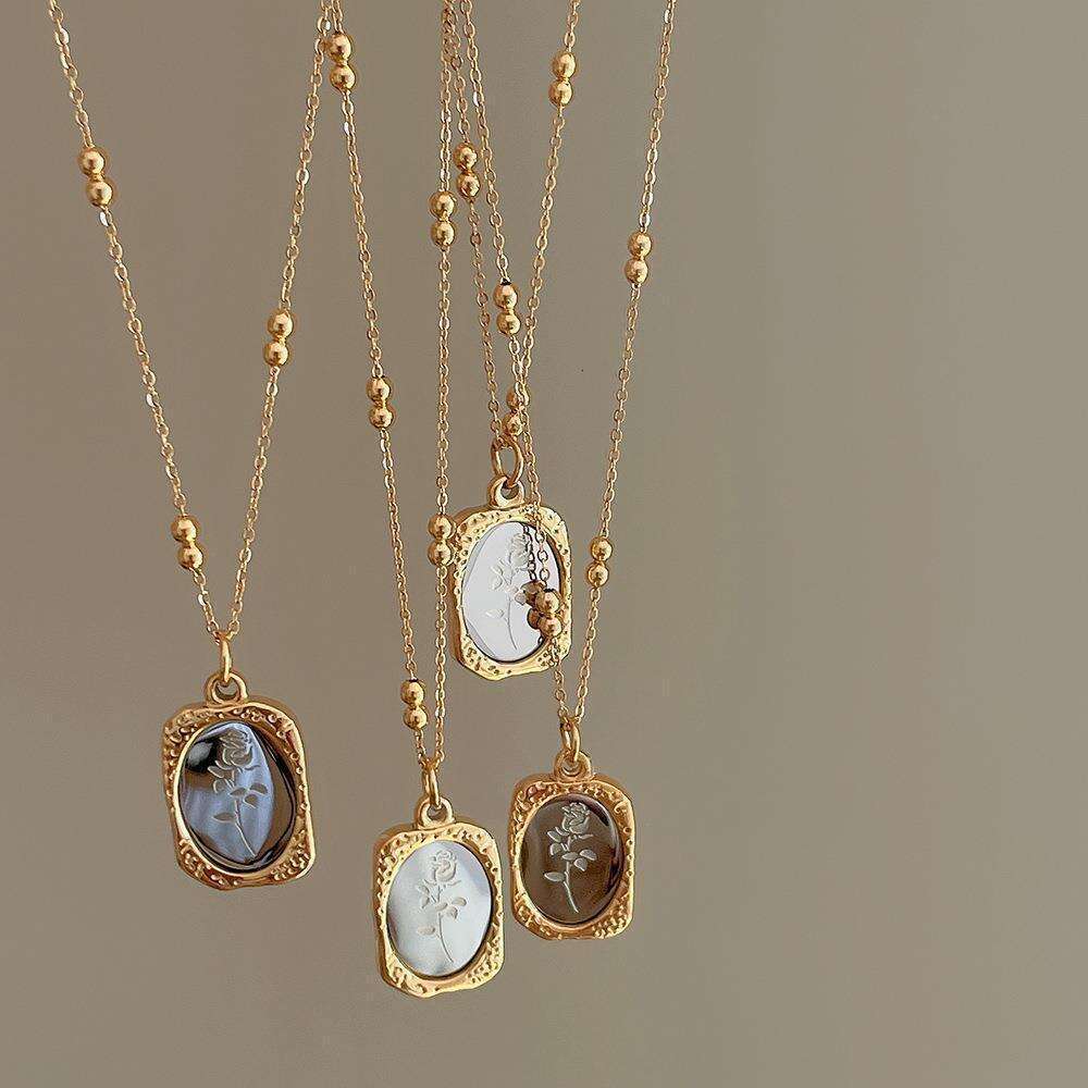 French Light Luxury Embossed Magic Mirror Rose Titanium Steel Necklace for Women Fashion Retro Style Gold and Silver Color-Block Exquisite Collarbone 