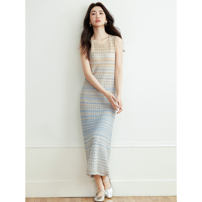 Women's Summer Knitted Dress With Gradient Color Design Featuring A Brand-new French Stylea Delicate And Elegant Open-sleeved Bright Red Striped 