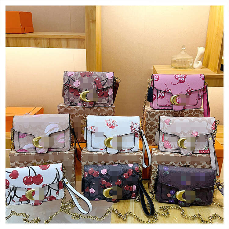 Luxury Bag 2026 Factory Direct Women's Crossbody Designer Handbag Black Purse Clutch Underarm Bag Chain Bag Shoulder Bag Wallet Purse