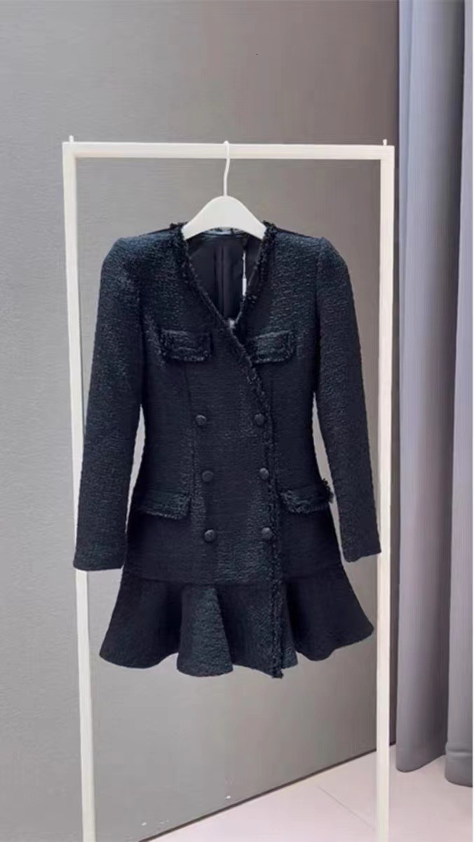 2023 Autumn Winter New Tweed Frayed Edge Patchwork Fake Two-Piece V-Neck Long Sleeve Dress