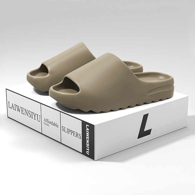 2026 Summer New Slippers for Men Thick-soled Anti-slip Wear-resistant Sandals for Women Home and Outdoor Beach Shoes